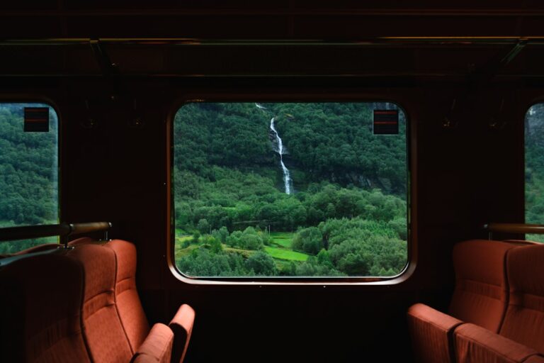 鉄道旅行のイメージ
